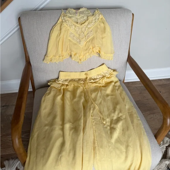 Free People Lynden Set Yellow Lace Detail - Picture 4 of 9